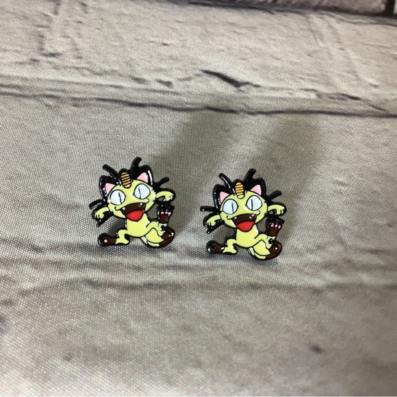 Poke-man Stud Earrings - Picture 3 of 6